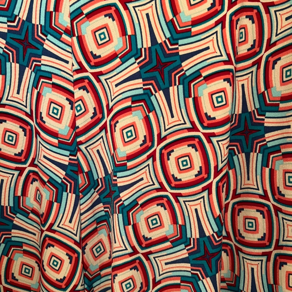 **FINAL REDUCTION** LuLaRoe Maxi Skirt Size Lg - Picture 2 of 3